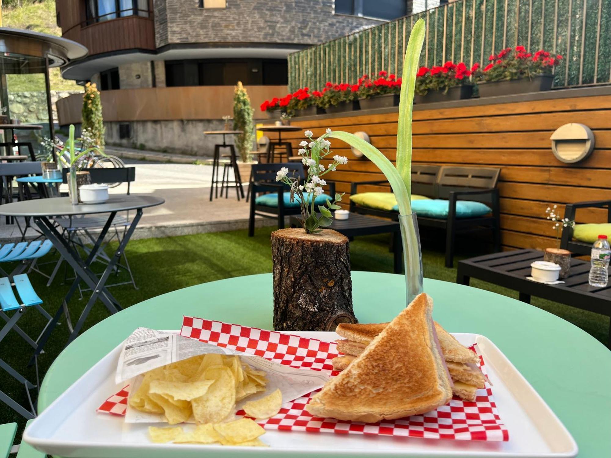 Wuau! Hotel Galanthus & Spa Canillo Exterior photo